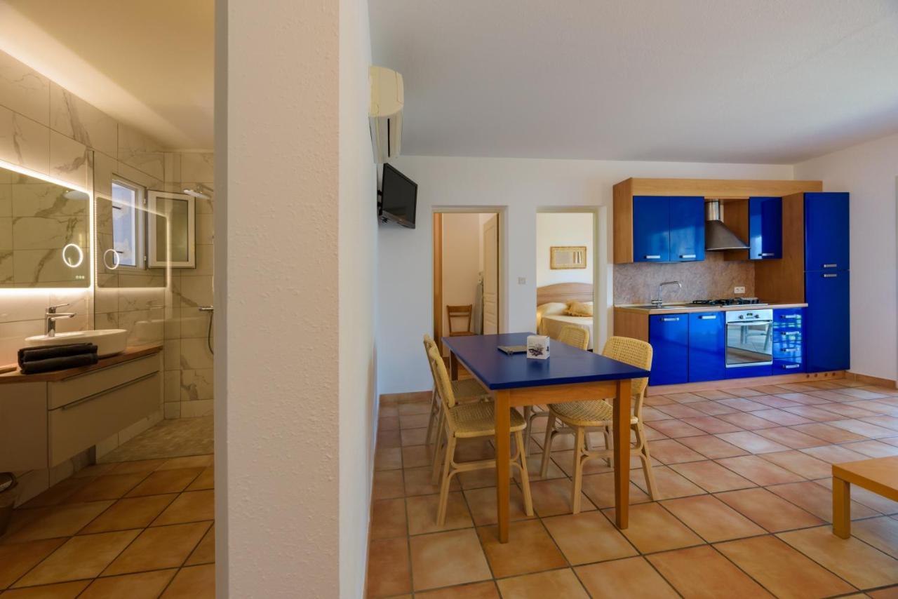 بروبرِيانّو Residence Ochji Di Mare المظهر الخارجي الصورة